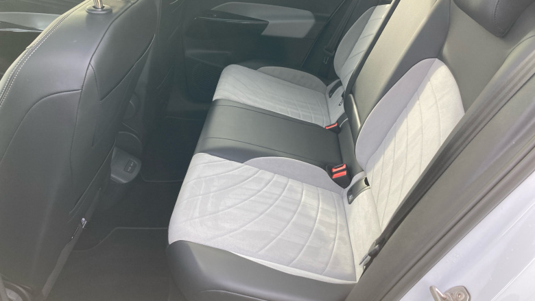 Volkswagen ID.3 107KW Family Pro 58kWh 5dr Auto Electric Hatchback